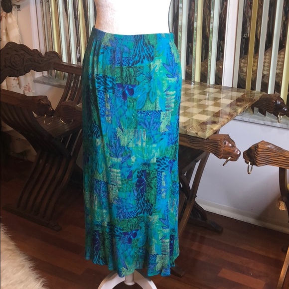2-pc Turquoise C.M. SHAPES Skirt Set, size S/M - Picture 3 of 4